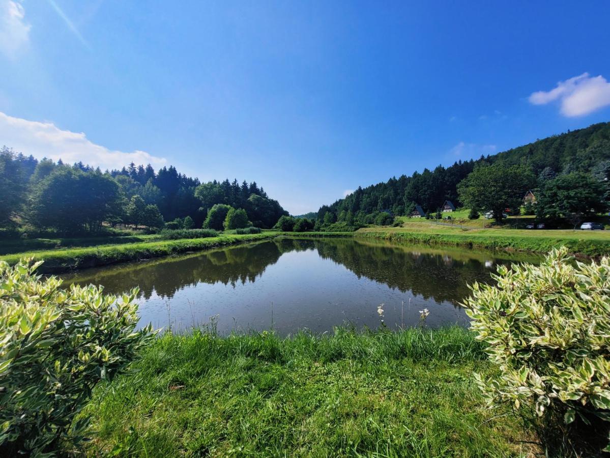 Domek Caloroczny Nad Zalewem U Podnoza Gor Stolowych Radkow Esterno foto