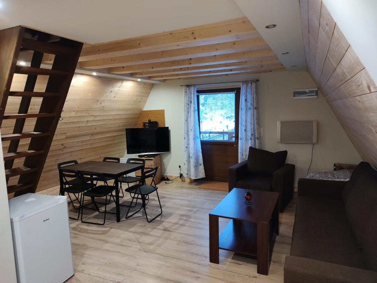 Domek Caloroczny Nad Zalewem U Podnoza Gor Stolowych Radkow Esterno foto